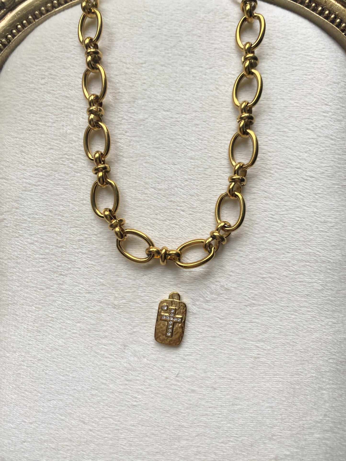 Charms médaillon croix