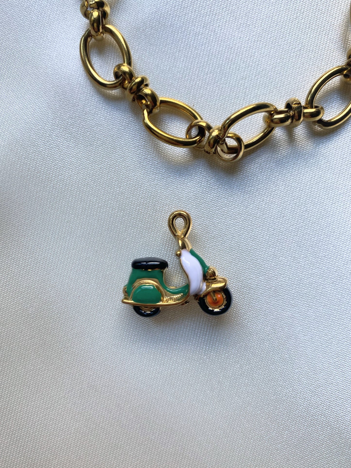 Charms scooter vintage