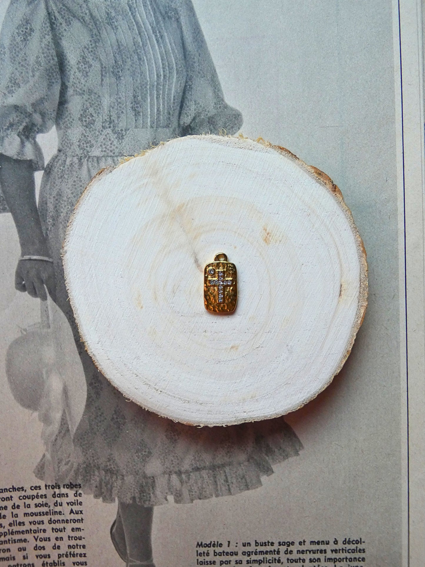 Charms médaillon croix